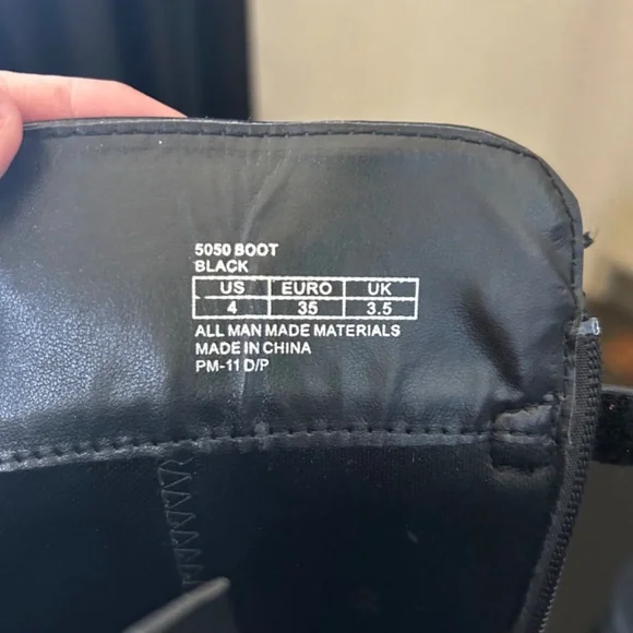 Stuart Weitzmann 5050 Black Knee High Black Boot. Size 4 - Picture 8 of 11